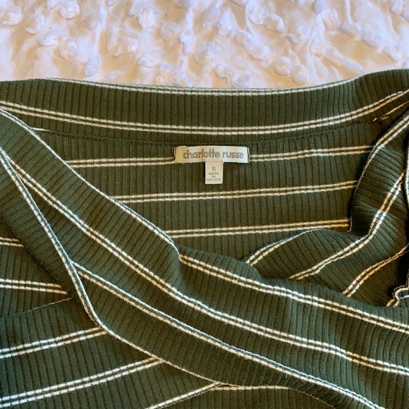 Green and white shirt - Picture 2 of 3